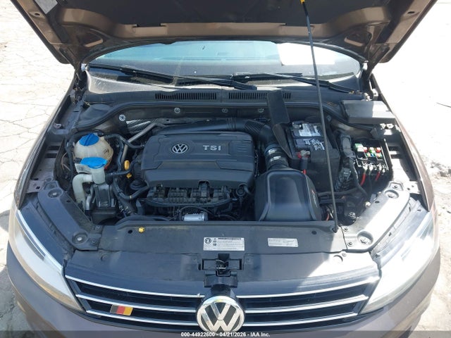 Auction sale of the 2016 Volkswagen Jetta 1.8t Sel, vin: 3VWL07AJ2GM221634, lot number: 44922600