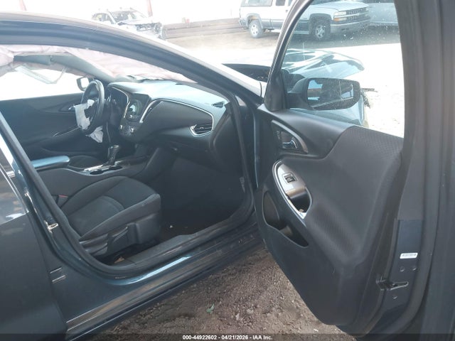 1G1ZD5ST1LF080693 Chevrolet Malibu Fwd Lt