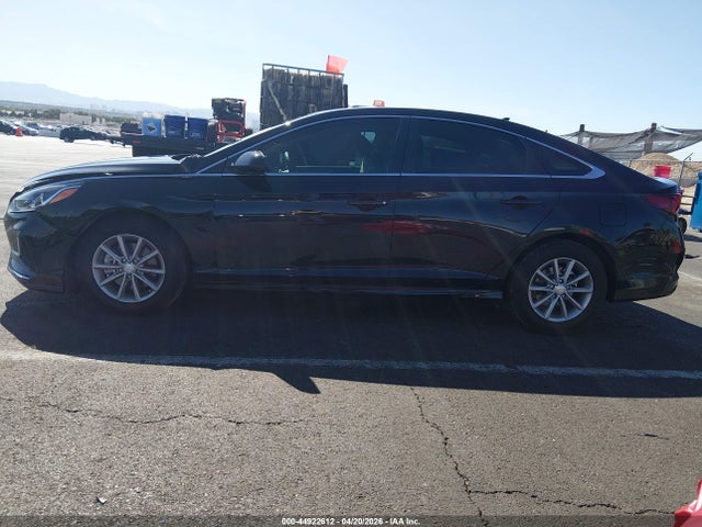 Hyundai SONATA SE 2019 5NPE24AF4KH794002 Image 14