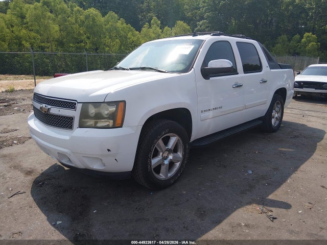 44922617 :رقم المزاد ، 3GNEC12J68G179815 vin ، 2008 Chevrolet Avalanche 1500 Ltz مزاد بيع