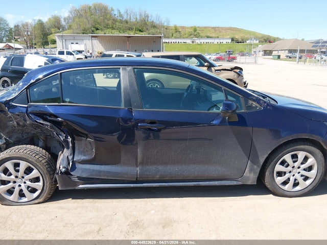 Продажа на аукционе авто 2022 Toyota Corolla Le, vin: 5YFEPMAE7NP368532, номер лота: 44922629