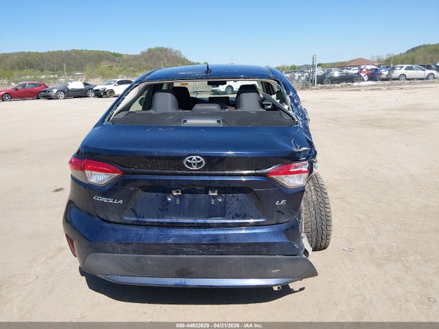 Продажа на аукционе авто 2022 Toyota Corolla Le, vin: 5YFEPMAE7NP368532, номер лота: 44922629