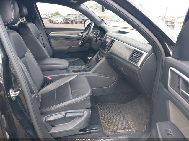 2021 Volkswagen Atlas Cross Sport 2.0t Se W/technology მანქანა იყიდება აუქციონზე, vin: 1V2JC2CA4MC237721, აუქციონის ნომერი: 44922634