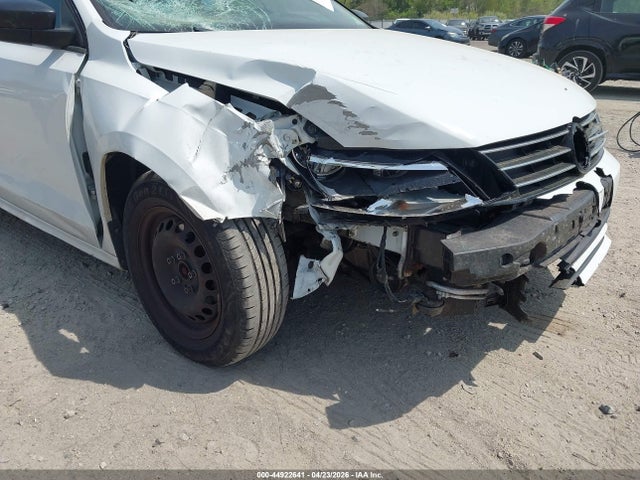 44922641 :رقم المزاد ، 3VW2K7AJ4FM347014 vin ، 2015 Volkswagen Jetta 2.0l S مزاد بيع