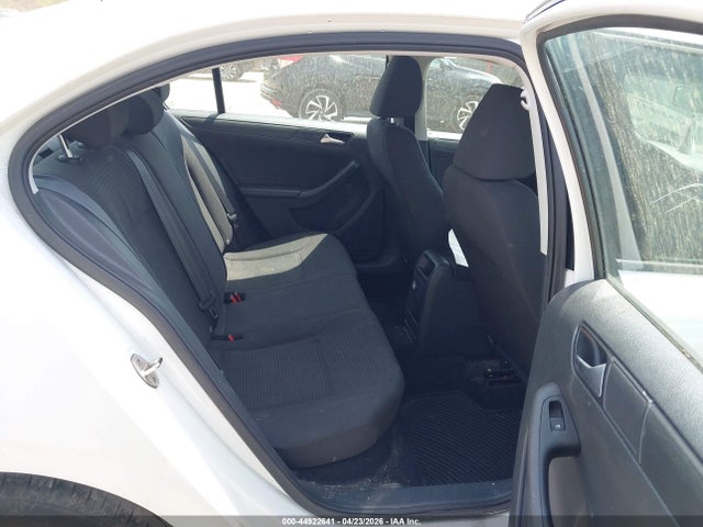 44922641 :رقم المزاد ، 3VW2K7AJ4FM347014 vin ، 2015 Volkswagen Jetta 2.0l S مزاد بيع