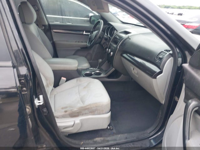 44922657 :رقم المزاد ، 5XYKT3A15BG105347 vin ، 2011 Kia Sorento Lx مزاد بيع