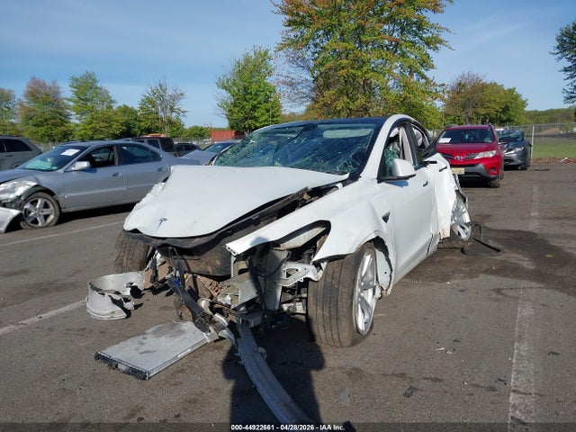 44922661 :رقم المزاد ، 5YJYGDEE9MF265548 vin ، 2021 Tesla Model Y Long Range Dual Motor All-wheel Drive مزاد بيع