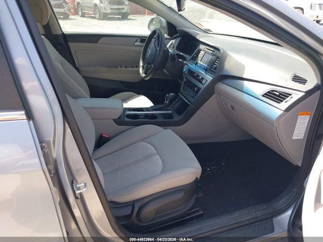 2016 Hyundai Sonata Hybrid Se მანქანა იყიდება აუქციონზე, vin: KMHE24L17GA041723, აუქციონის ნომერი: 44922664