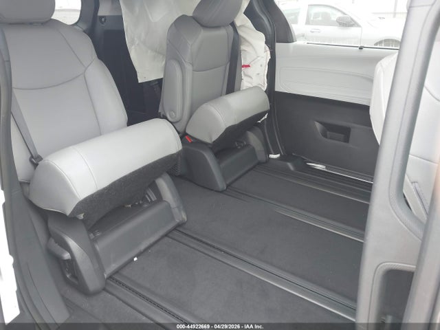 Продаж на аукціоні авто 2026 Toyota Sienna Xle, vin: 5TDYRKEC1TS299782, номер лоту: 44922669