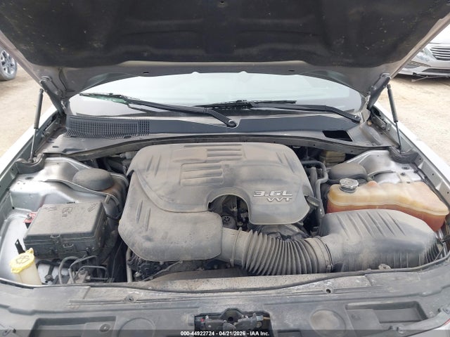 2014 Chrysler 300 S მანქანა იყიდება აუქციონზე, vin: 2C3CCABG4EH264642, აუქციონის ნომერი: 44922724