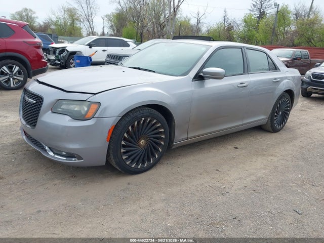 2014 Chrysler 300 S მანქანა იყიდება აუქციონზე, vin: 2C3CCABG4EH264642, აუქციონის ნომერი: 44922724