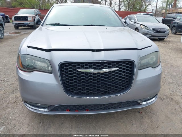 2014 Chrysler 300 S მანქანა იყიდება აუქციონზე, vin: 2C3CCABG4EH264642, აუქციონის ნომერი: 44922724
