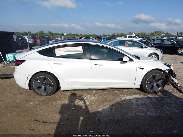 2022 Tesla Model 3 Rear-wheel Drive მანქანა იყიდება აუქციონზე, vin: 5YJ3E1EA6NF316663, აუქციონის ნომერი: 44922744