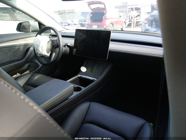 2022 Tesla Model 3 Rear-wheel Drive მანქანა იყიდება აუქციონზე, vin: 5YJ3E1EA6NF316663, აუქციონის ნომერი: 44922744