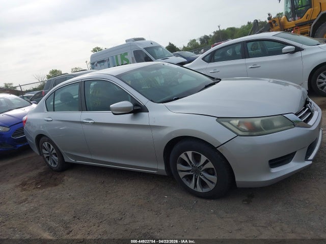 Продажа на аукционе авто 2015 Honda Accord Lx, vin: 1HGCR2E33FA017557, номер лота: 44922754