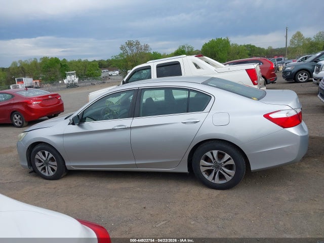 Продажа на аукционе авто 2015 Honda Accord Lx, vin: 1HGCR2E33FA017557, номер лота: 44922754