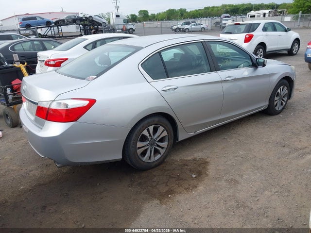 Продажа на аукционе авто 2015 Honda Accord Lx, vin: 1HGCR2E33FA017557, номер лота: 44922754