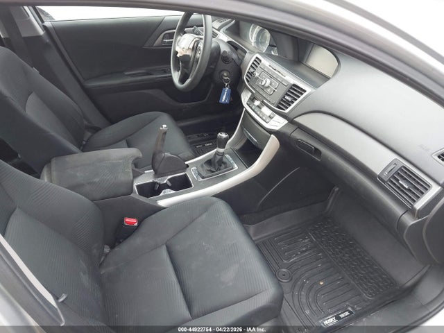 Продажа на аукционе авто 2015 Honda Accord Lx, vin: 1HGCR2E33FA017557, номер лота: 44922754