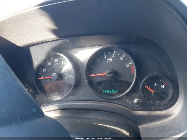 2011 Jeep Compass მანქანა იყიდება აუქციონზე, vin: 1J4NF1FB6BD197068, აუქციონის ნომერი: 44922799
