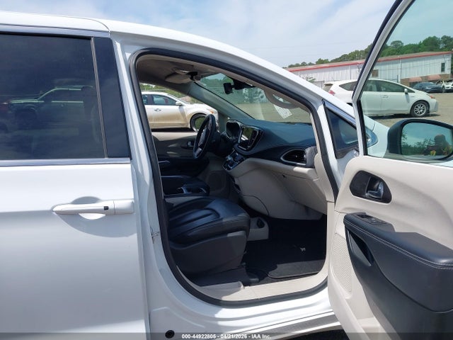 2023 CHRYSLER PACIFICA HYBRID 2C4RC1L72PR575813 Photo 4