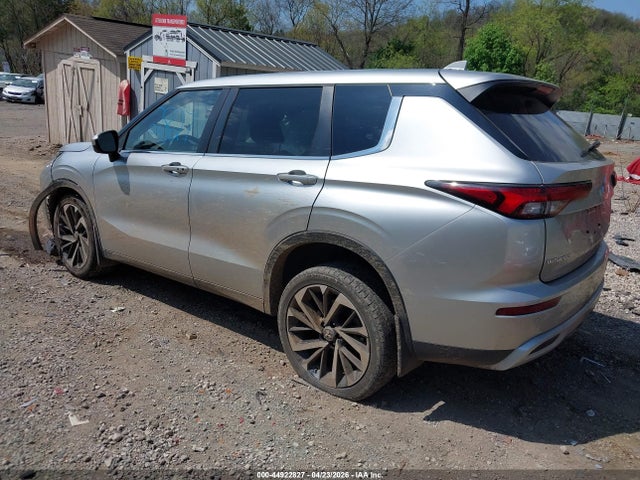 Продаж на аукціоні авто 2022 Mitsubishi Outlander Black Edition 2wd/se 2.5 2wd/se Launch Edition 2wd, vin: JA4J3UA82NZ009352, номер лоту: 44922827