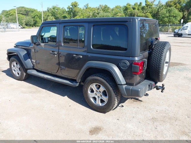 44922836 :رقم المزاد ، 1C4HJXDG8JW299350 vin ، 2018 Jeep Wrangler Unlimited Sport S 4x4 مزاد بيع