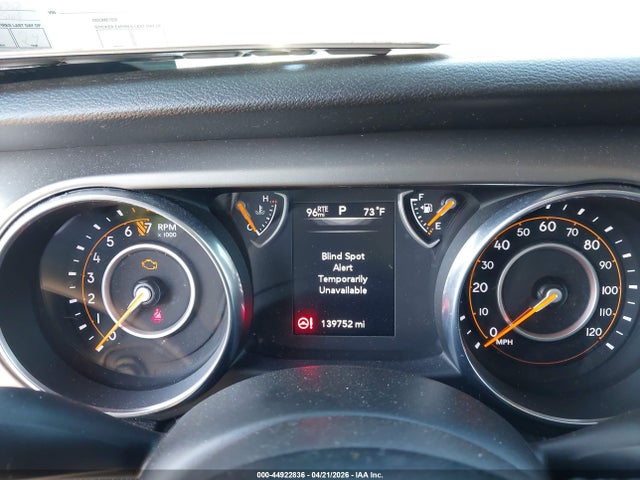 44922836 :رقم المزاد ، 1C4HJXDG8JW299350 vin ، 2018 Jeep Wrangler Unlimited Sport S 4x4 مزاد بيع