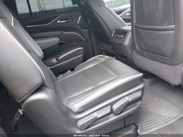 Продажа на аукционе авто 2022 Cadillac Escalade Esv 4wd Premium Luxury, vin: 1GYS4KKL9NR134521, номер лота: 44922837
