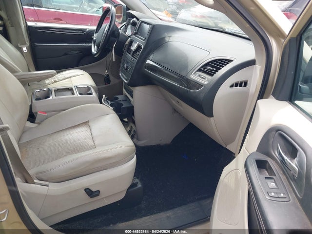 44922864 :رقم المزاد ، 2A4RR8DG6BR780379 vin ، 2011 Chrysler Town & Country Touring-l مزاد بيع