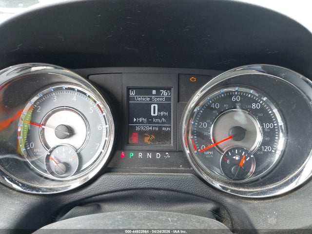 44922864 :رقم المزاد ، 2A4RR8DG6BR780379 vin ، 2011 Chrysler Town & Country Touring-l مزاد بيع