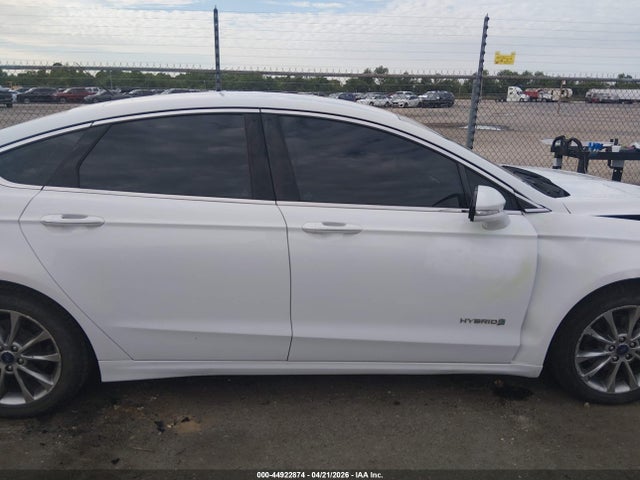 3FA6P0LU5HR409262 Ford Fusion Hybrid Se