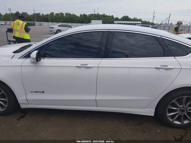 3FA6P0LU5HR409262 Ford Fusion Hybrid Se