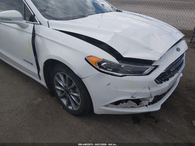 3FA6P0LU5HR409262 Ford Fusion Hybrid Se