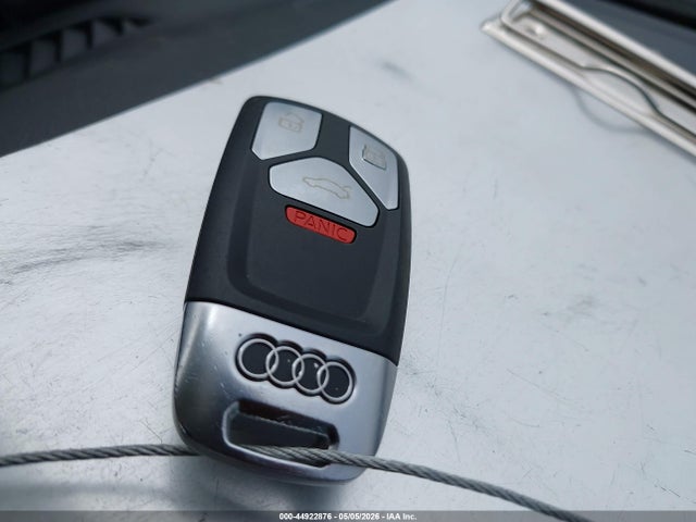 Продаж на аукціоні авто 2017 Audi A4 2.0t Premium, vin: WAUANAF40HN034473, номер лоту: 44922876