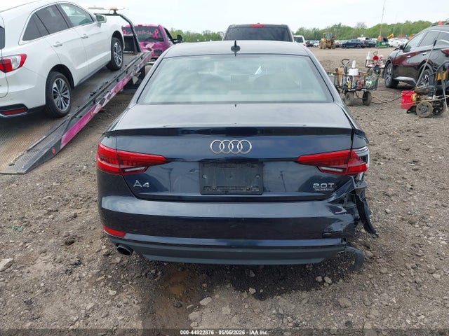 Продаж на аукціоні авто 2017 Audi A4 2.0t Premium, vin: WAUANAF40HN034473, номер лоту: 44922876