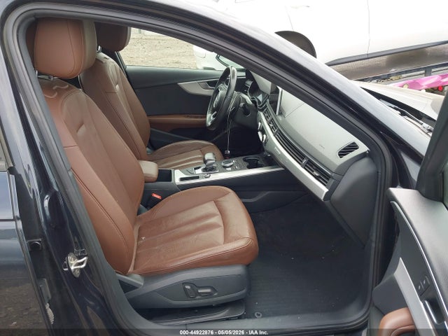 Продаж на аукціоні авто 2017 Audi A4 2.0t Premium, vin: WAUANAF40HN034473, номер лоту: 44922876