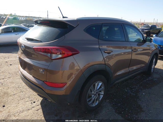 2016 Hyundai Tucson Eco მანქანა იყიდება აუქციონზე, vin: KM8J3CA26GU121806, აუქციონის ნომერი: 44922920