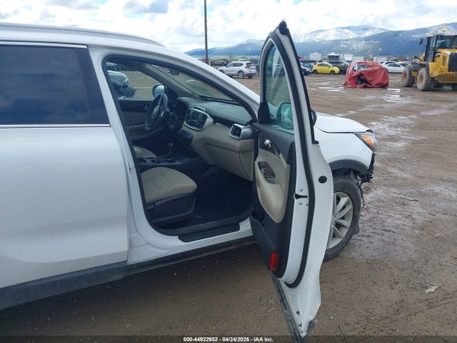 5XYPG4A50JG352051 KIA Sorento 3.3l Lx