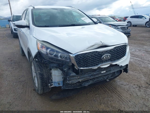 5XYPG4A50JG352051 KIA Sorento 3.3l Lx