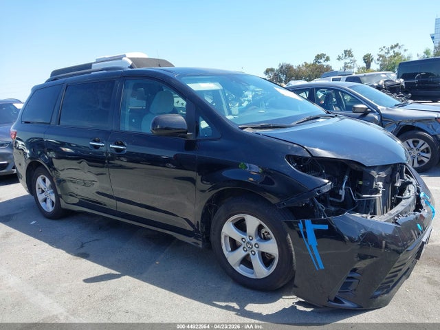 Toyota SIENNA LE 2020 5TDKZ3DC5LS029340 Image 13