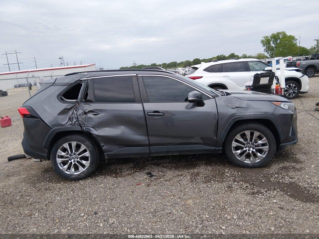 Продаж на аукціоні авто 2021 Toyota Rav4 Xle Premium, vin: 2T3C1RFVXMW172622, номер лоту: 44922963