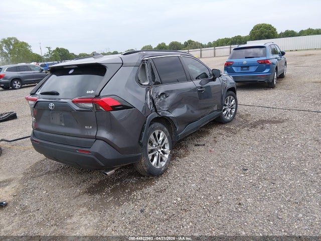 Продаж на аукціоні авто 2021 Toyota Rav4 Xle Premium, vin: 2T3C1RFVXMW172622, номер лоту: 44922963