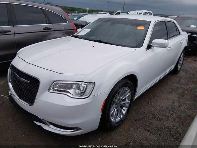 2019 Chrysler 300 Touring მანქანა იყიდება აუქციონზე, vin: 2C3CCAAG4KH727229, აუქციონის ნომერი: 44922975