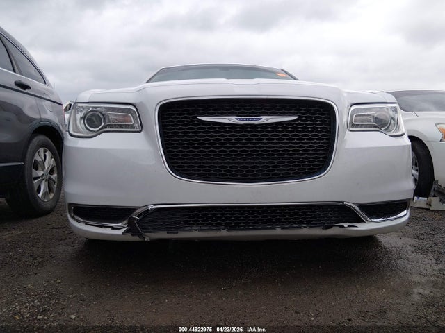 2019 Chrysler 300 Touring მანქანა იყიდება აუქციონზე, vin: 2C3CCAAG4KH727229, აუქციონის ნომერი: 44922975
