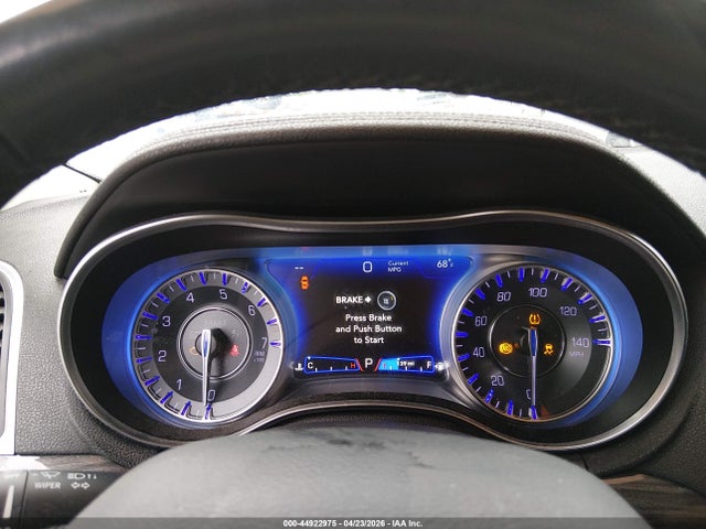 2019 Chrysler 300 Touring მანქანა იყიდება აუქციონზე, vin: 2C3CCAAG4KH727229, აუქციონის ნომერი: 44922975