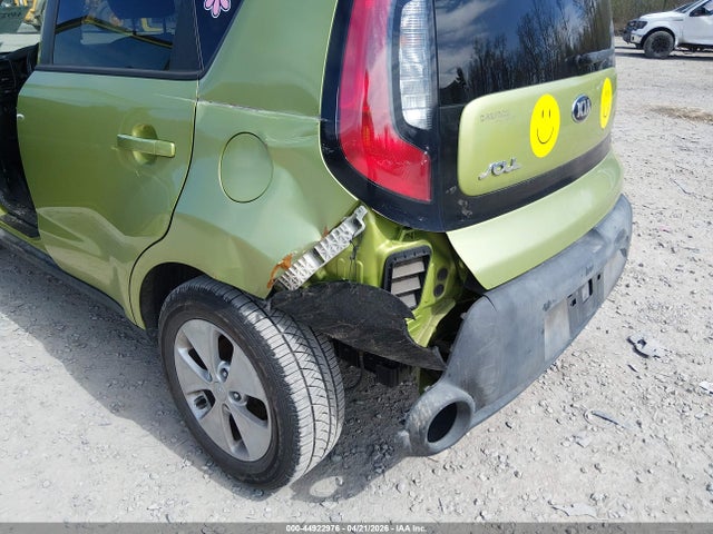 44922976 :رقم المزاد ، KNDJN2A2XF7778954 vin ، 2015 Kia Soul مزاد بيع