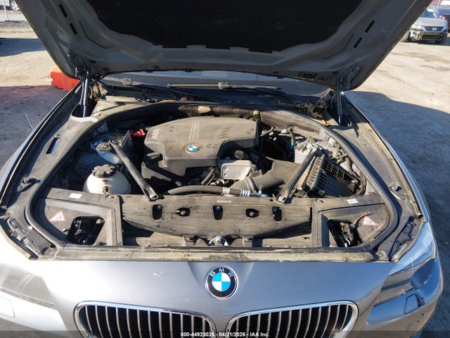 44923025 :رقم المزاد ، WBAXG5C59CDX05940 vin ، 2012 Bmw 528i مزاد بيع