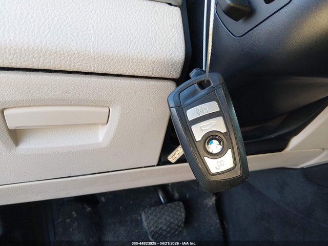 44923025 :رقم المزاد ، WBAXG5C59CDX05940 vin ، 2012 Bmw 528i مزاد بيع