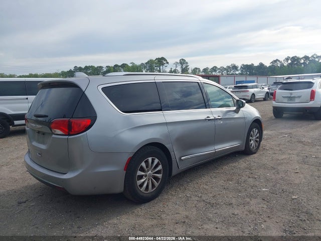 2018 Chrysler Pacifica Touring L მანქანა იყიდება აუქციონზე, vin: 2C4RC1BG2JR217734, აუქციონის ნომერი: 44923044