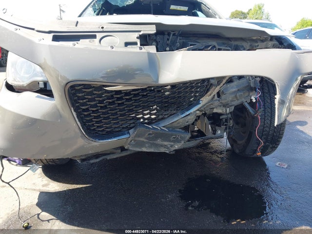 2C3CCAGG7KH689924 Chrysler 300 300s Awd